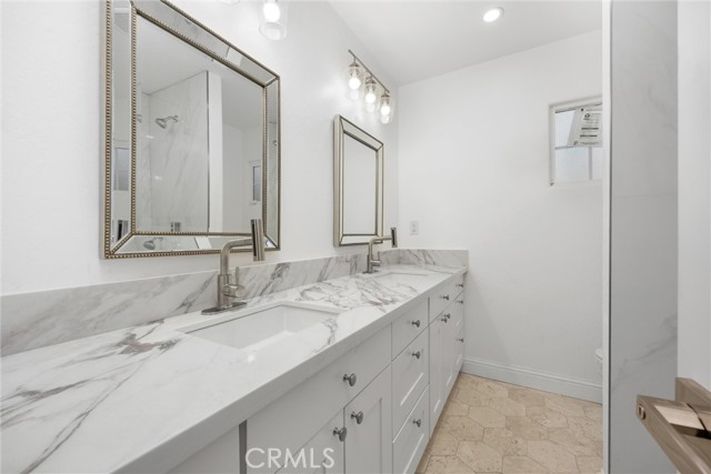 Detail Gallery Image 25 of 52 For 1800 Country Club Dr, Bakersfield,  CA 93306 - 5 Beds | 3 Baths