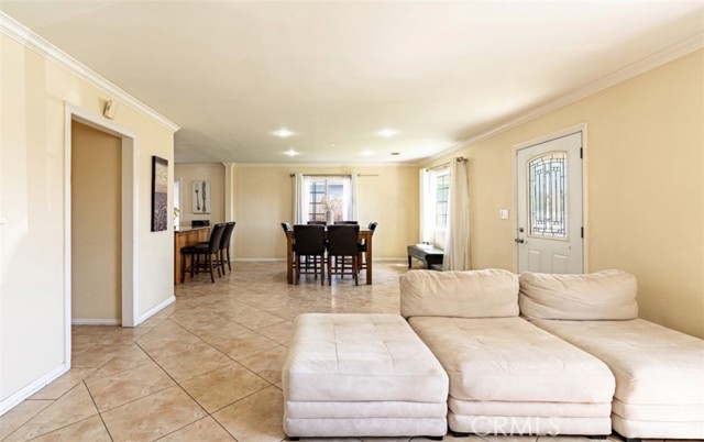 Detail Gallery Image 4 of 28 For 8707 Byers St, Downey,  CA 90242 - 4 Beds | 2 Baths