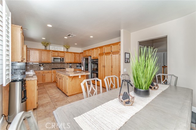 Detail Gallery Image 11 of 25 For 23458 Karen Pl, Murrieta,  CA 92562 - 6 Beds | 4 Baths