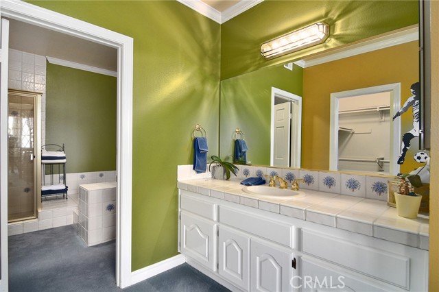29360 Castlehill Drive, Agoura Hills CA: https://media.crmls.org/medias/0928d0fa-323f-471b-9a9c-75d8c7098713.jpg