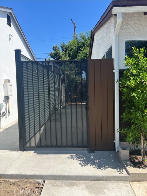 9106 Lev Avenue, Arleta CA: https://media.crmls.org/medias/0929204b-42f3-4190-a18a-9101df2d22e1.jpg