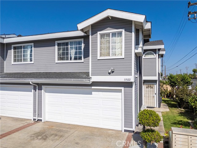 Detail Gallery Image 2 of 43 For 11522 Double Eagle Dr, Whittier,  CA 90604 - 3 Beds | 2/1 Baths