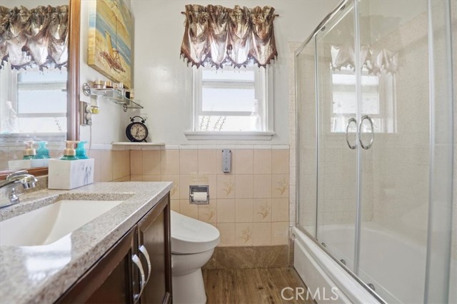 Image 25 of 31 For 138 Fernwood