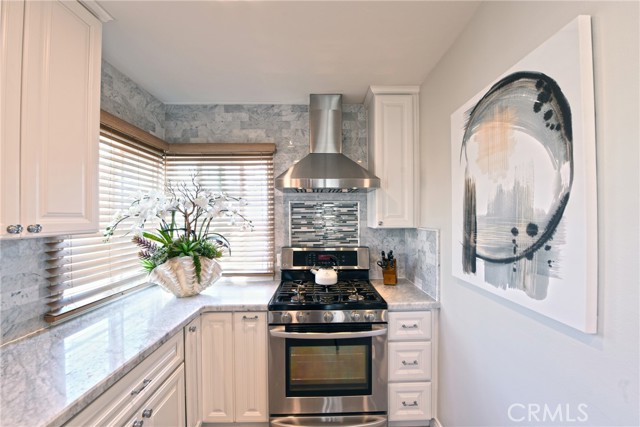 Detail Gallery Image 9 of 51 For 1319 Unit B W Bay Ave #B,  Newport Beach,  CA 92661 - 1 Beds | 1 Baths