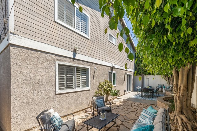  
Back yard is perfect for entertaining - enough space for multiple activities or tables.
