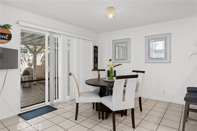 Detail Gallery Image 7 of 30 For 6043 Miles Ave, Huntington Park,  CA 90255 - 4 Beds | 3 Baths