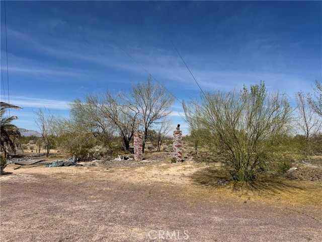 Detail Gallery Image 11 of 23 For 46363 Valley Center a, B,  Newberry Springs,  CA 92365 - 5 Beds | 3 Baths