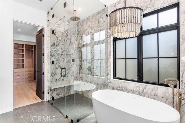 Master Bathroom Tub