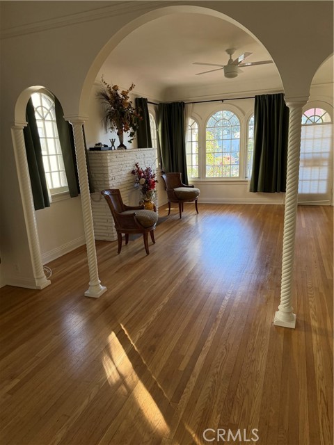 Detail Gallery Image 15 of 21 For 1731 Winona, Hollywood,  CA 90027 - 2 Beds | 1 Baths