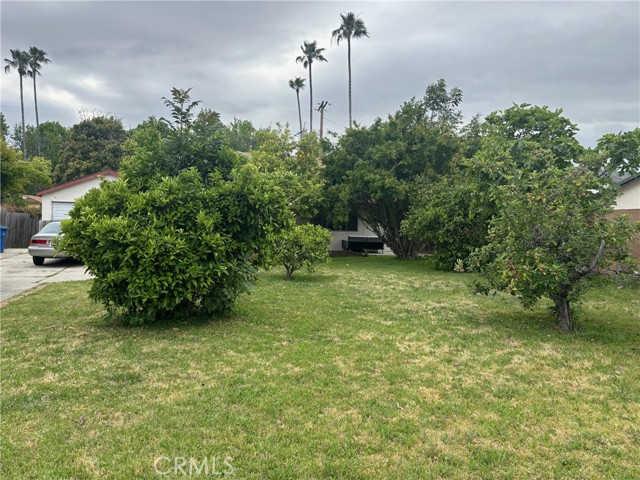 Detail Gallery Image 2 of 11 For 6861 Ranchito Ave, Van Nuys,  CA 91405 - 3 Beds | 2 Baths