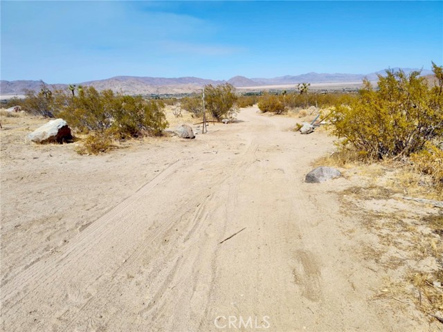 Detail Gallery Image 15 of 17 For 31633 Azurite Rd, Lucerne Valley,  CA 92356 - 1 Beds | 1 Baths