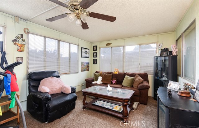 357 Antigua Street, Hemet CA: https://media.crmls.org/medias/092cbb50-71a8-4279-8aa4-46f239ce6e9e.jpg