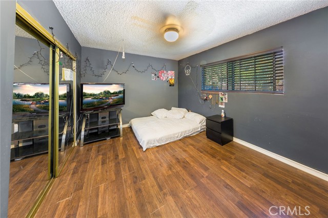 Detail Gallery Image 7 of 10 For 11830 Terra Bella St, Sylmar,  CA 91342 - 3 Beds | 2 Baths