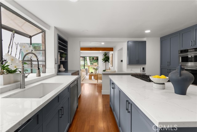 645 Griffith Way, Laguna Beach CA: https://media.crmls.org/medias/092cefe3-6eb1-4954-b51f-5329c6099acb.jpg