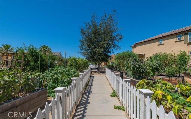 Detail Gallery Image 40 of 46 For 832 Mandarin, Upland,  CA 91786 - 4 Beds | 3 Baths