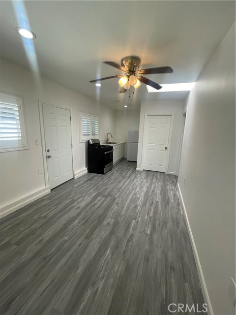 7844 Nevada Avenue, Canoga Park CA: https://media.crmls.org/medias/092da6be-162d-44da-8928-6f174afea36f.jpg