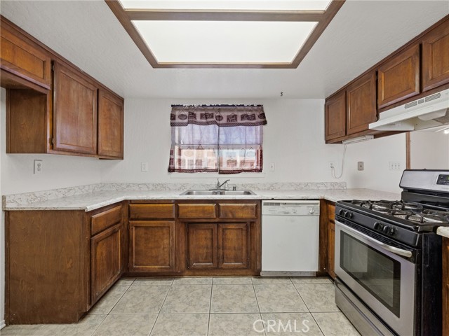 Detail Gallery Image 13 of 43 For 11935 Wapato Rd, Apple Valley,  CA 92308 - 4 Beds | 2 Baths