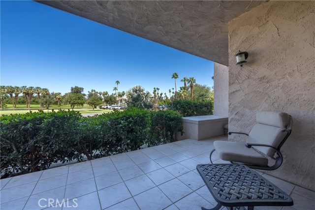 Detail Gallery Image 9 of 47 For 910 Island Drive #112,  Rancho Mirage,  CA 92270 - 2 Beds | 2 Baths