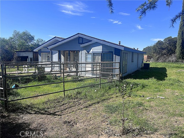 Detail Gallery Image 3 of 43 For 10885 Jonathan, Cherry Valley,  CA 92223 - 3 Beds | 2 Baths