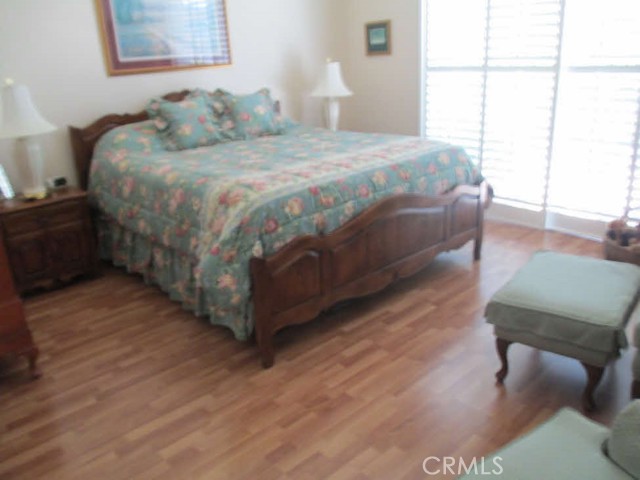 9216 Pioneer Lane, Corona CA: https://media.crmls.org/medias/092f58d3-c0f1-4aac-8a34-2d33ef492202.jpg