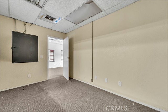 Image 18 of 27 For 19901 Neuralia Road