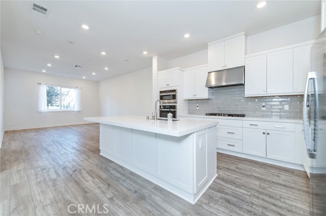 Detail Gallery Image 8 of 43 For 107 Zawn, Irvine,  CA 92618 - 3 Beds | 2/2 Baths