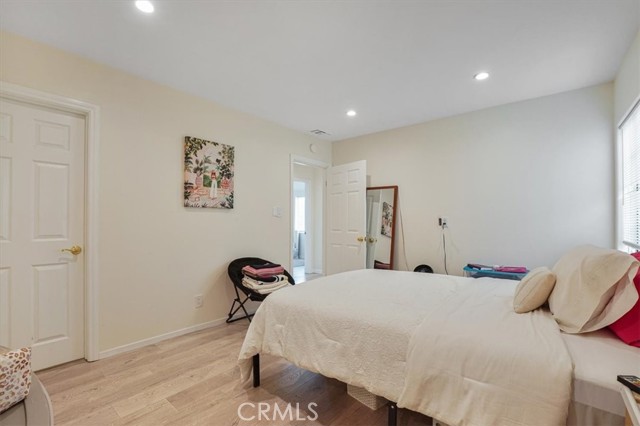 18352 Bessemer Street, Tarzana CA: https://media.crmls.org/medias/093034d7-6d5d-43d6-b724-0302a6206fe1.jpg