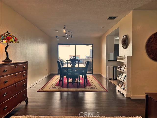 Detail Gallery Image 25 of 54 For 4177 Manhattan Beach Blvd., Lawndale,  CA 90260 - 3 Beds | 3 Baths