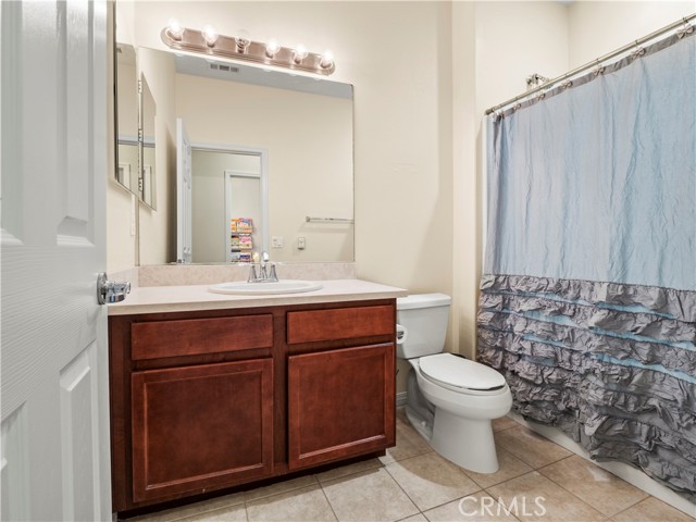 24496 Marzal Street, Valencia CA: https://media.crmls.org/medias/0930e474-afe4-441b-86d1-9af47bd734bd.jpg