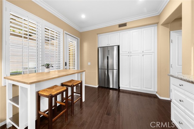 78 Keepsake, Irvine CA: https://media.crmls.org/medias/0930feea-eefd-454a-aa08-e979f02debed.jpg