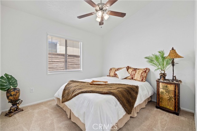 27823 Sunrise Ln, Canyon Country CA: https://media.crmls.org/medias/09311494-5b26-4c8d-9a93-521e6971e12d.jpg