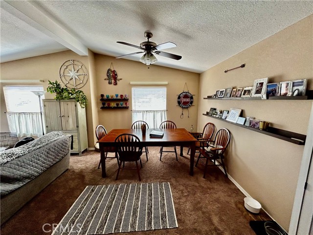 Detail Gallery Image 9 of 17 For 1536 S State St #148,  Hemet,  CA 92543 - 3 Beds | 2 Baths