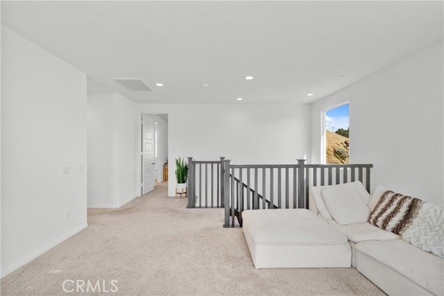 11298 Finders Court, Corona CA: https://media.crmls.org/medias/0931673d-5890-438e-86c6-c7628e49479d.jpg