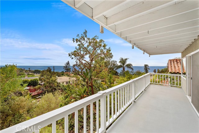 Detail Gallery Image 11 of 32 For 31461 Ocean View St, Laguna Beach,  CA 92651 - 3 Beds | 3 Baths