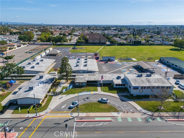 Detail Gallery Image 19 of 22 For 4202 West Fay Cir, Santa Ana,  CA 92703 - 4 Beds | 2 Baths