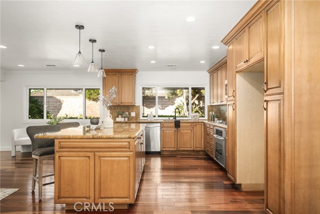 Detail Gallery Image 21 of 49 For 19001 Castlegate Ln, North Tustin,  CA 92705 - 4 Beds | 3/1 Baths