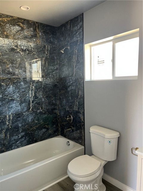 Detail Gallery Image 5 of 6 For 1215 W 104th, Los Angeles,  CA 90044 - 2 Beds | 1 Baths