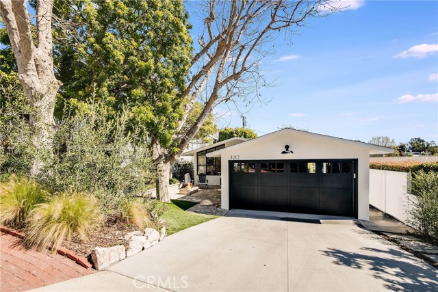3212 Poinsettia Avenue, Manhattan Beach, California 90266, 3 Bedrooms Bedrooms, ,2 BathroomsBathrooms,Residential,Sold,Poinsettia,SB22036915