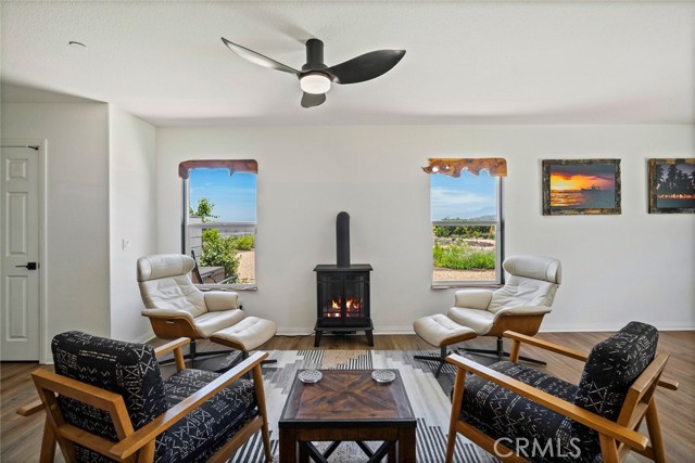 27834 Via Santa Catarina, Menifee CA: https://media.crmls.org/medias/09347c01-3388-4a3d-9442-79ad57ef2f9d.jpg