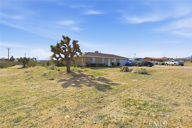 Detail Gallery Image 4 of 28 For 58375 Del Mar St, Yucca Valley,  CA 92284 - 3 Beds | 2 Baths