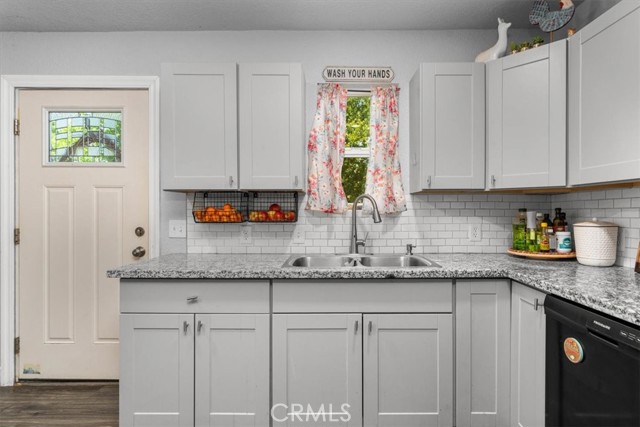 Detail Gallery Image 13 of 53 For 1158 Madison St, Red Bluff,  CA 96080 - 4 Beds | 3 Baths