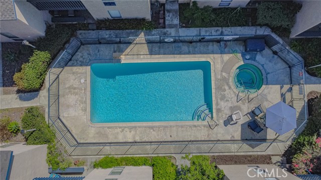 Community pool & spa full view
