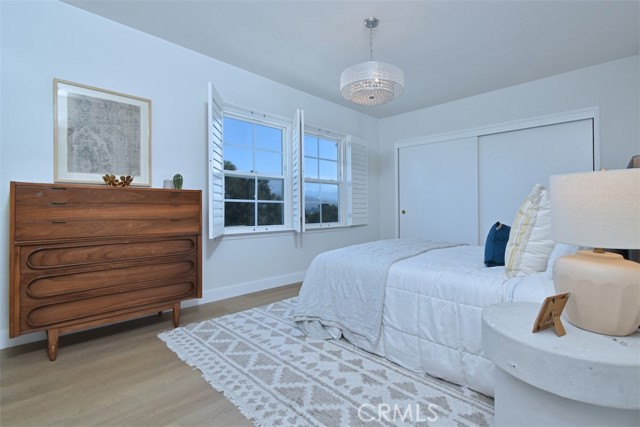 3753 Berry Drive, Studio City CA: https://media.crmls.org/medias/09360520-3549-4212-b705-c20dc3bc978c.jpg