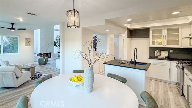Detail Gallery Image 9 of 69 For 51 La Costa Ct, Laguna Beach,  CA 92651 - 3 Beds | 2/1 Baths