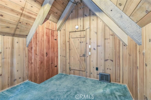 129 B Lane, Lake Arrowhead CA: https://media.crmls.org/medias/093634aa-89b0-418a-b6c4-c20cda0018cf.jpg