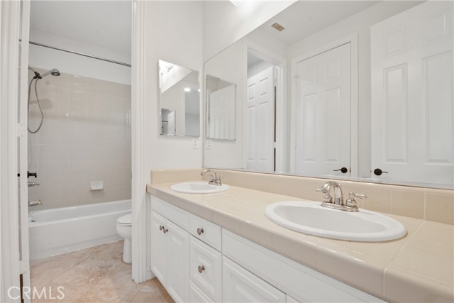 4925 Lone Acres Court, Rancho Cucamonga CA: https://media.crmls.org/medias/09367edd-308b-4be6-8548-ddcac78bb74a.jpg