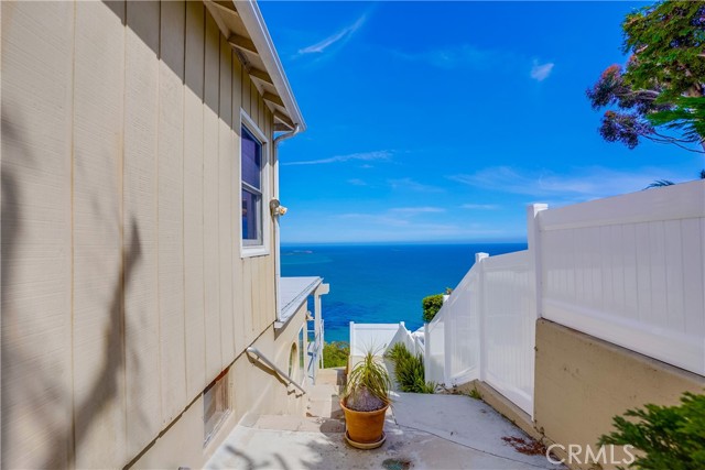 Detail Gallery Image 64 of 72 For 4010 Bluff Pl, San Pedro,  CA 90731 - 4 Beds | 3/1 Baths
