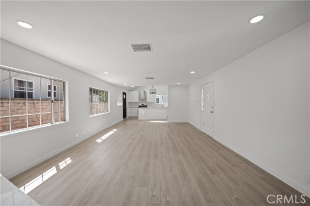 Detail Gallery Image 43 of 73 For 7445 Balcom Ave, Reseda,  CA 91335 - 4 Beds | 2 Baths