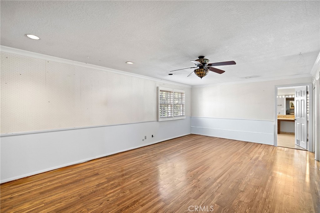 MLS #OC25258635 image #32