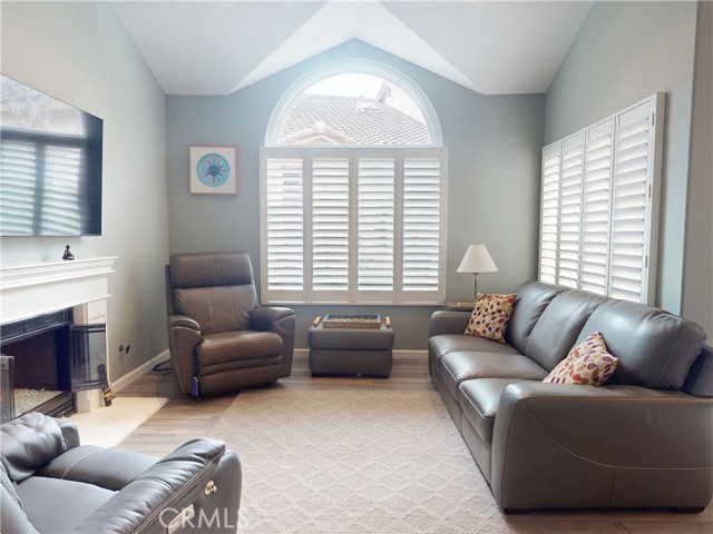 Detail Gallery Image 4 of 30 For 42 Partridge Ln, Aliso Viejo,  CA 92656 - 3 Beds | 2/1 Baths